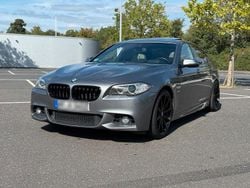 Grau Gebraucht 2014 BMW 530 M Sport Limousine | 15.800 € (Fairer Preis)