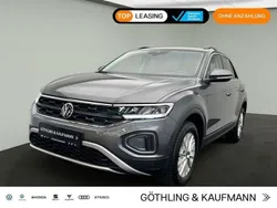 Indiumgrau metallic Gebraucht 2024 VW T-Roc Life SUV | 22.680 € (Guter Preis)