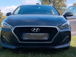 Grau Gebraucht 2019 Hyundai i30 Kombi | 12.000 € (Guter Preis)