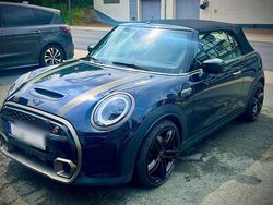 Schwarz Gebraucht 2024 Mini Cooper S Cabriolet Resolute Edition Cabrio | 39.500 € (Etwas zu teuer)