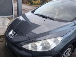 Grau Gebraucht 2009 Peugeot 308 Kleinwagen | 2.200 € (Guter Preis)