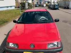 Rot Gebraucht 1993 VW Passat Limousine | 1.650 €