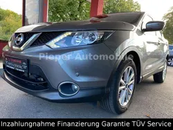Grau Gebraucht 2016 Nissan Qashqai Acenta SUV | 13.590 € (Fairer Preis)