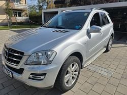 Silber Gebraucht 2010 Mercedes ML350 Edition SUV | 13.650 € (Etwas zu teuer)