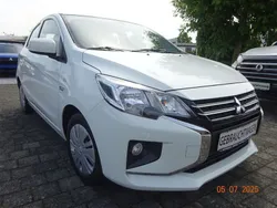 Weiß Gebraucht 2023 Mitsubishi Space Star Select Limousine | 10.400 € (Guter Preis)