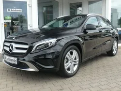 Schwarz Gebraucht 2016 Mercedes GLA200 SUV | 21.890 € (Fairer Preis)