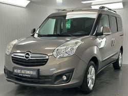 Grau Gebraucht 2012 Opel Combo Edition Van / Kleinbus | 9.950 € (Teuer)
