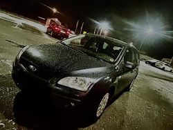 Grau Gebraucht 2007 Ford Focus Kombi | 750 € (Superpreis)