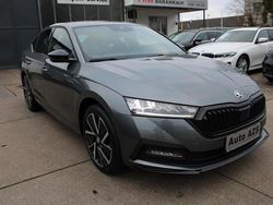 Grau Gebraucht 2022 Skoda Octavia SportLine Limousine | 25.590 € (Etwas zu teuer)