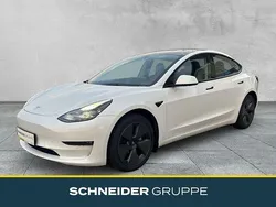 Weiss Gebraucht 2022 Tesla Model 3 Long Range Limousine | 32.890 € (Teuer)
