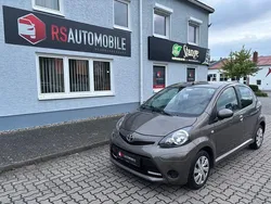 Braun Gebraucht 2012 Toyota Aygo Cool Kleinwagen | 4.499 € (Fairer Preis)