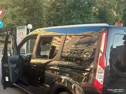 Schwarz Gebraucht 2017 Ford Tourneo Van / Kleinbus | 11.800 € (Superpreis)