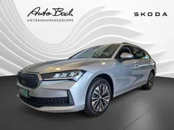 Silber (aluminiumsilber metallic) Neu 2025 Skoda Superb Essence Kombi | 45.599 € (Teuer)