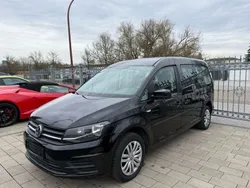Schwarz Gebraucht 2016 VW Caddy Maxi Trendline Van / Kleinbus | 13.400 € (Teuer)