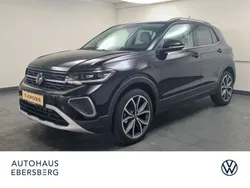 Deep black perleffekt Gebraucht 2024 VW T-Cross Style SUV | 25.220 € (Fairer Preis)