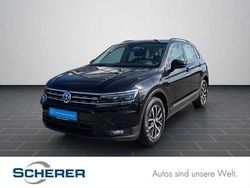 Deep black perleffekt (metallic) Gebraucht 2020 VW Tiguan Comfortline SUV | 23.599 € (Guter Preis)