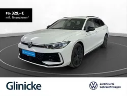Weiß (oryxweiß perlmutteffekt) Gebraucht 2024 VW Passat R-line Kombi | 47.980 € (Fairer Preis)