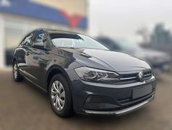 Grau Gebraucht 2021 VW Polo | 15.720 € (Fairer Preis)
