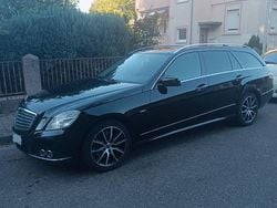 Schwarz Gebraucht 2010 Mercedes E250 Elegance Kombi | 5.900 € (Guter Preis)
