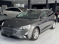 Grau Gebraucht 2019 Ford Focus Limousine | 10.990 € (Guter Preis)