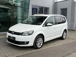 Weiß Gebraucht 2015 VW Touran Highline Van / Kleinbus | 8.999 € (Guter Preis)