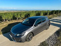 Grau Gebraucht 2017 Lexus CT200h Limousine | 15.500 € (Fairer Preis)