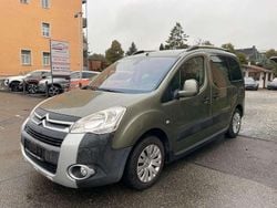Grün Gebraucht 2010 Citroën Berlingo XTR Van / Kleinbus | 4.500 € (Fairer Preis)