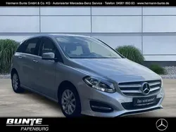 Grau Gebraucht 2015 Mercedes B180 Style Van / Kleinbus | 11.940 € (Guter Preis)