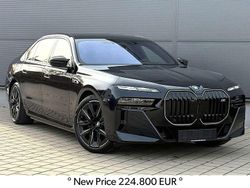 Carbonschwarz metallic Gebraucht 2024 BMW i7 M Sport Limousine | 136.900 €