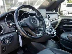 Schwarz Gebraucht 2019 Mercedes V250 Van / Kleinbus | 43.900 €