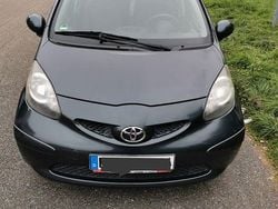 Grau Gebraucht 2007 Toyota Aygo Kleinwagen | 2.350 € (Fairer Preis)