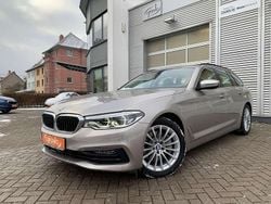 Kaschmirsilber metallic (metallic) Gebraucht 2019 BMW 530 Sport Line Kombi | 30.240 € (Guter Preis)