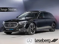 Obsidianschwarz Gebraucht 2024 Mercedes E300 Avantgarde Kombi | 62.490 €