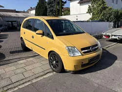 Gelb Gebraucht 2005 Opel Meriva Edition Van / Kleinbus | 1.999 € (Fairer Preis)