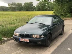 Grün Gebraucht 1998 BMW 520 Limousine | 2.100 € (Guter Preis)
