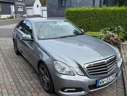 Grau Gebraucht 2010 Mercedes E200 Limousine | 7.500 € (Fairer Preis)