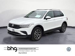 Pure white Gebraucht 2021 VW Tiguan Life SUV | 28.350 € (Fairer Preis)