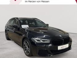 Saphirschwarz metallic Gebraucht 2021 BMW 530 Sport Line Kombi | 34.290 € (Guter Preis)
