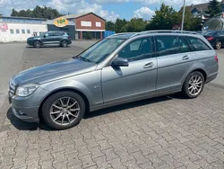 Silber Gebraucht 2010 Mercedes 220 Kombi | 3.900 €