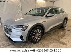 Silber Gebraucht 2020 Audi e-tron SUV | 25.290 €