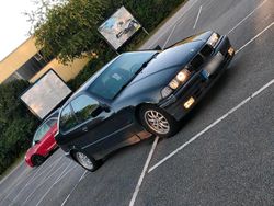Schwarz Gebraucht 1994 BMW 316 Sport Line Coupé | 1.900 €