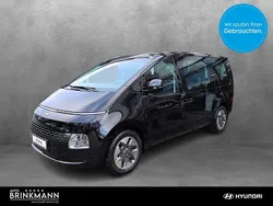 Abyss black / mic Gebraucht 2024 Hyundai Staria Trend Van | 45.535 €