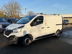 Weiß Gebraucht 2019 Renault Trafic Komfort Van / Kleinbus | 15.950 € (Guter Preis)