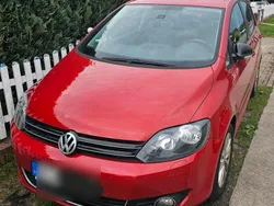 Rot Gebraucht 2011 VW Golf Plus Cross Van / Kleinbus | 10.000 €