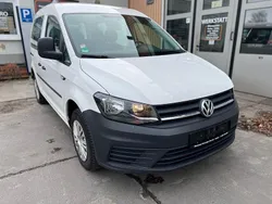 Weiß Gebraucht 2015 VW Caddy Van / Kleinbus | 7.990 € (Teuer)