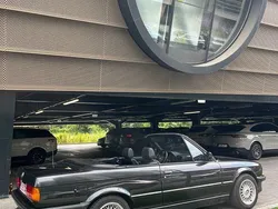 Schwarz Gebraucht 1990 BMW 325 Cabriolet Sport Line Cabrio | 15.900 €