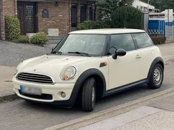 Weiß Gebraucht 2007 Mini ONE Kleinwagen | 2.800 € (Fairer Preis)