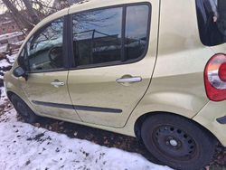 Grün Gebraucht 2004 Renault Modus Authentique Van / Kleinbus | 1.500 € (Guter Preis)