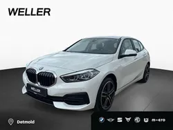 Alpinweiss iii (weiß) Gebraucht 2022 BMW 118 Advantage Kleinwagen | 21.850 € (Fairer Preis)