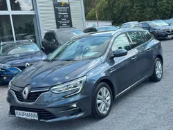 Grau Gebraucht 2022 Renault Mégane GrandTour Business Kombi | 15.890 € (Guter Preis)